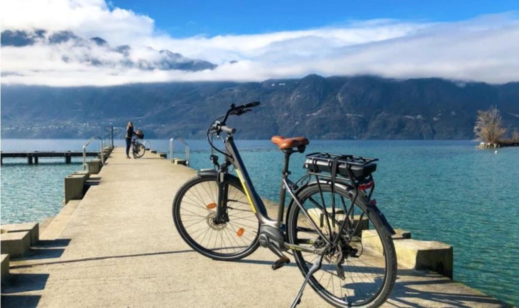 Lac Annecy Plage Privee, Duplex Baie Des Voiles Duingt Exteriör bild